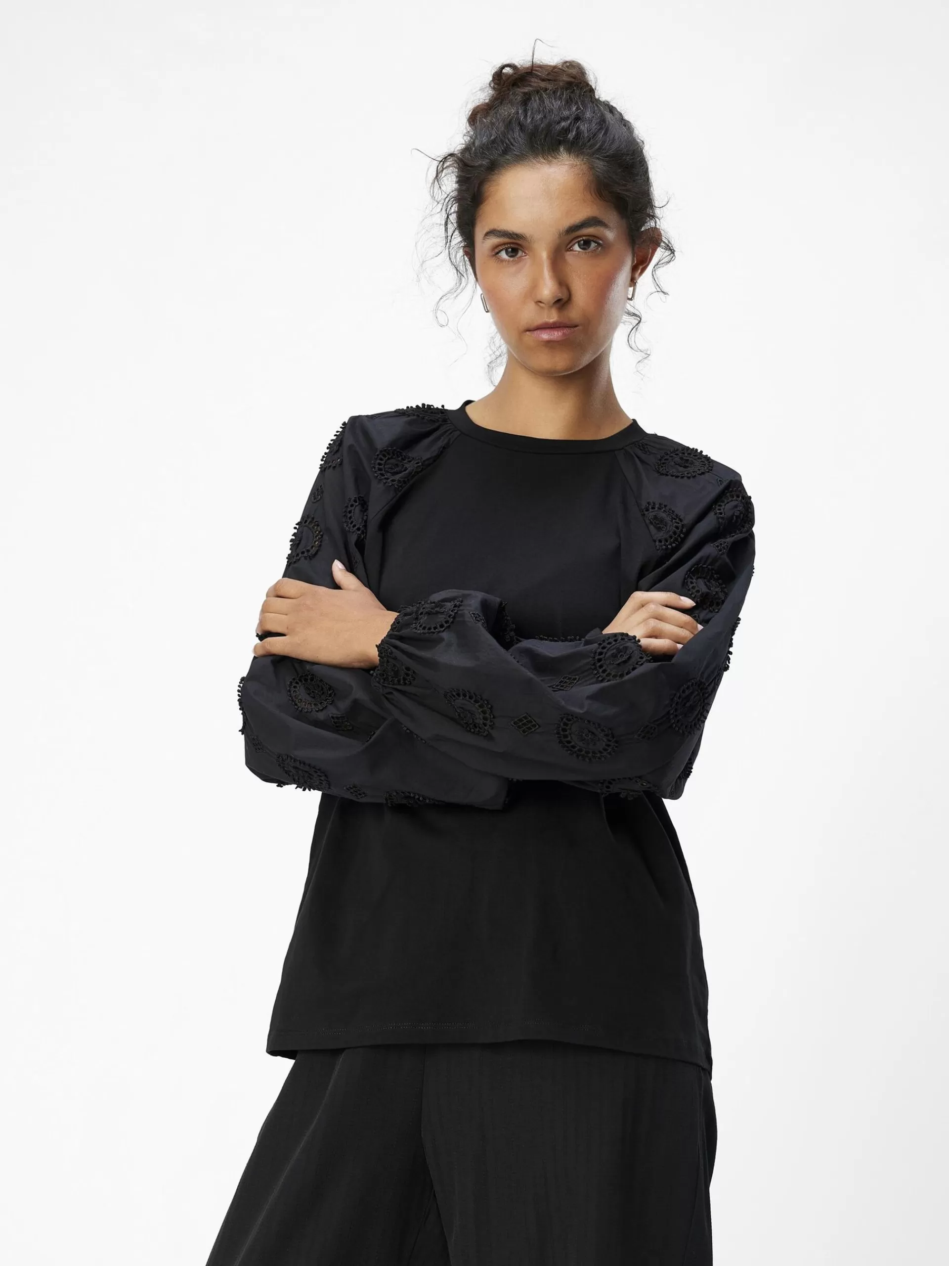 OBJECT BRODERT TOPP