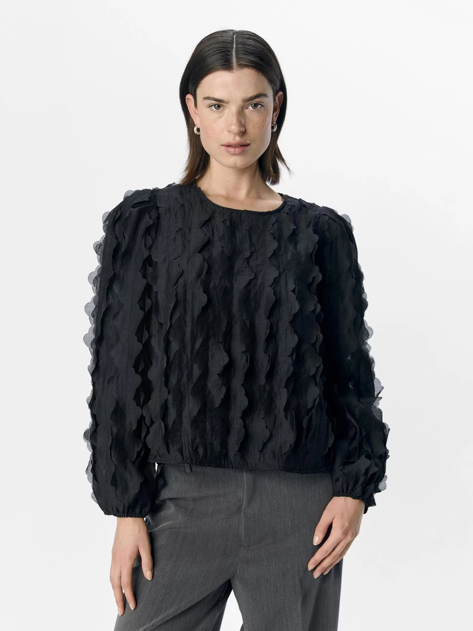 OBJECT DETALJERT BLUSE