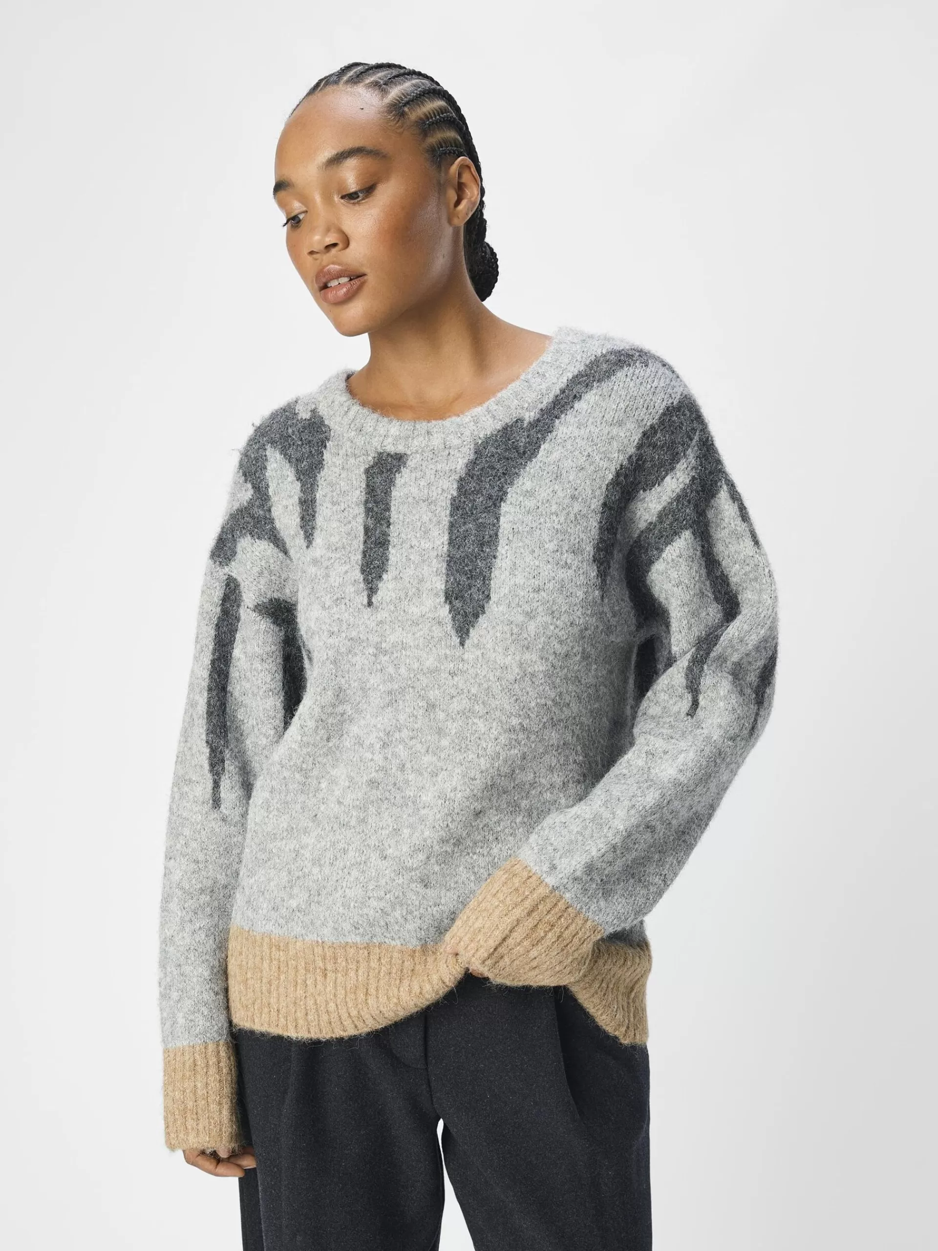 OBJECT DETALJERT STRIKKET PULLOVER