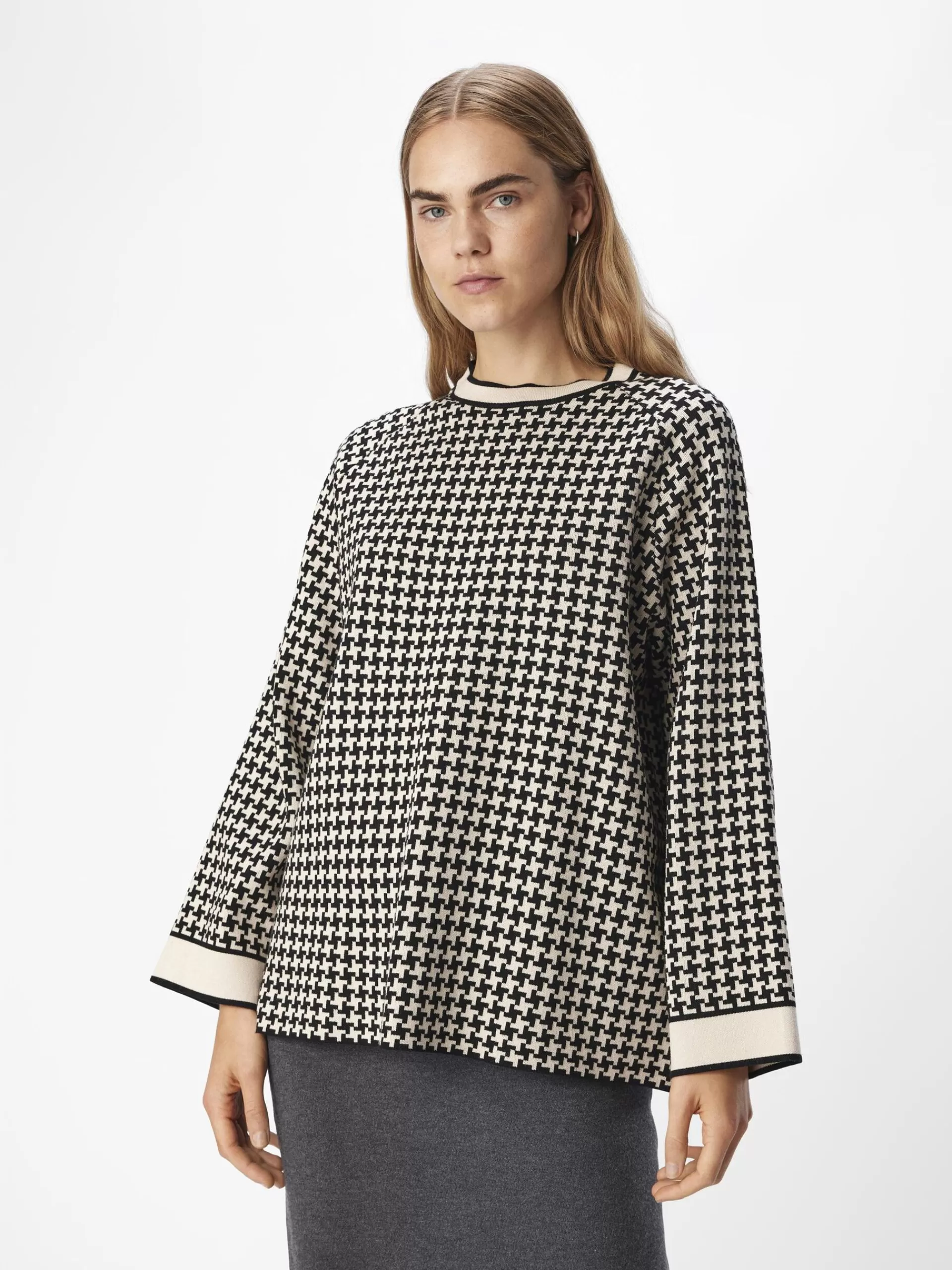 OBJECT OBJESTER STRIKKET PULLOVER