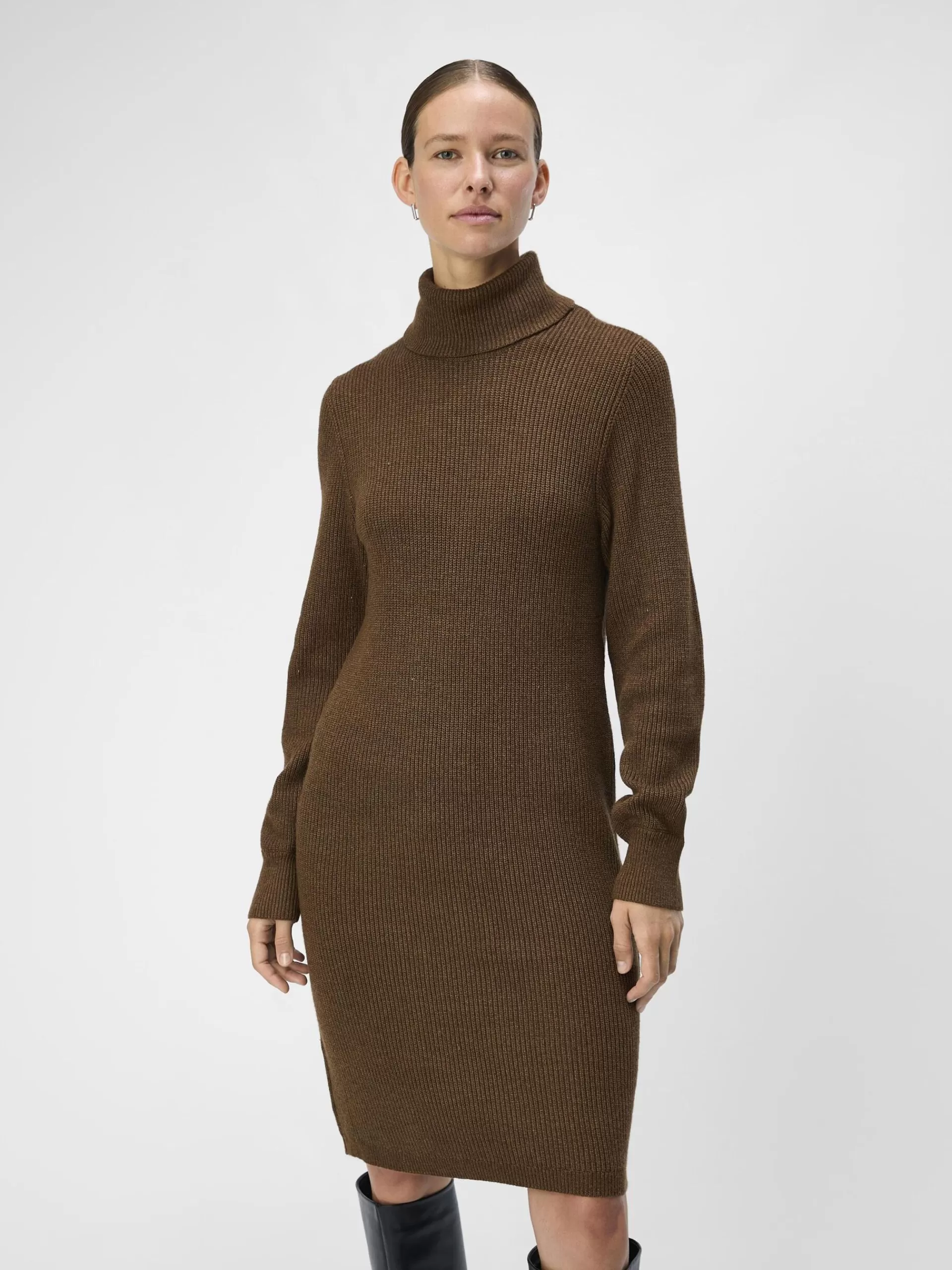 OBJECT OBJMALENA KJOLE