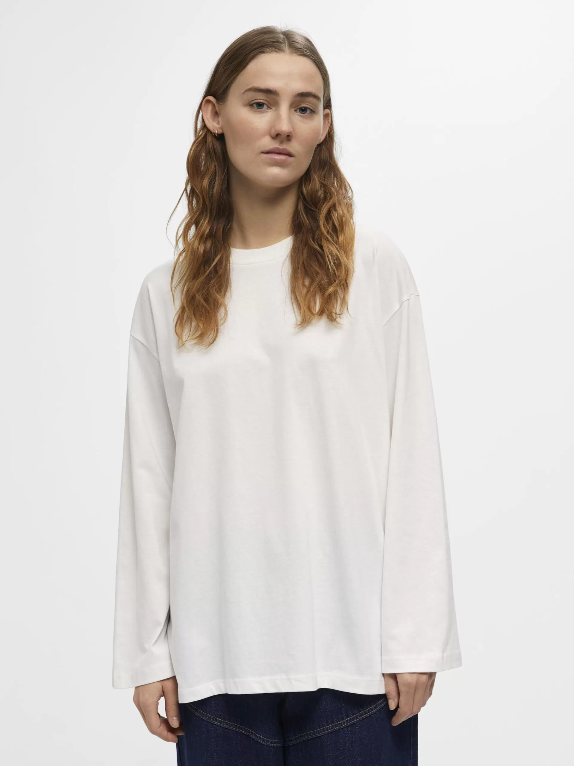 OBJECT OVERSIZED LANGERMET T-SKJORTE