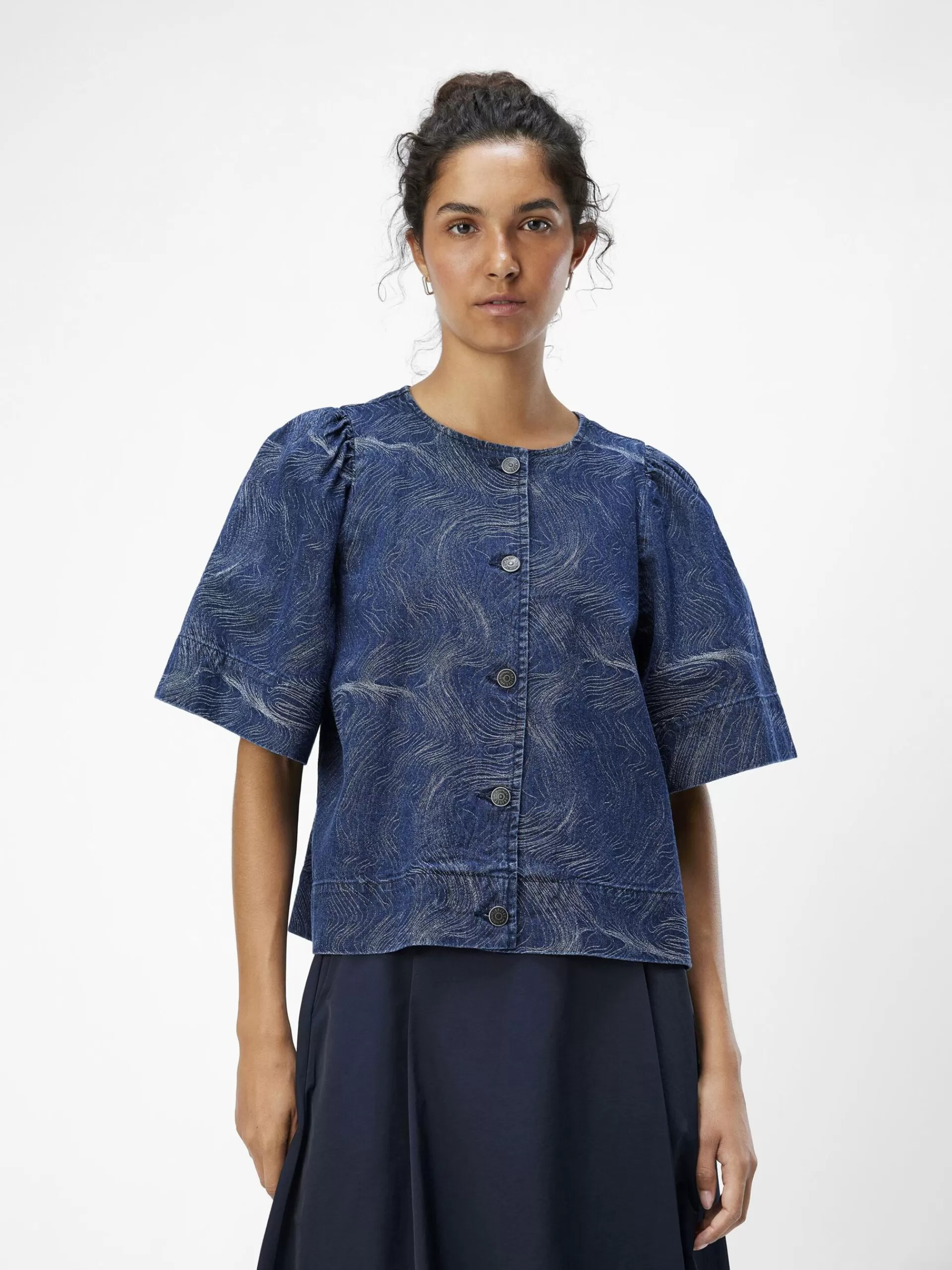 OBJECT PRINTET DENIMSKJORTE