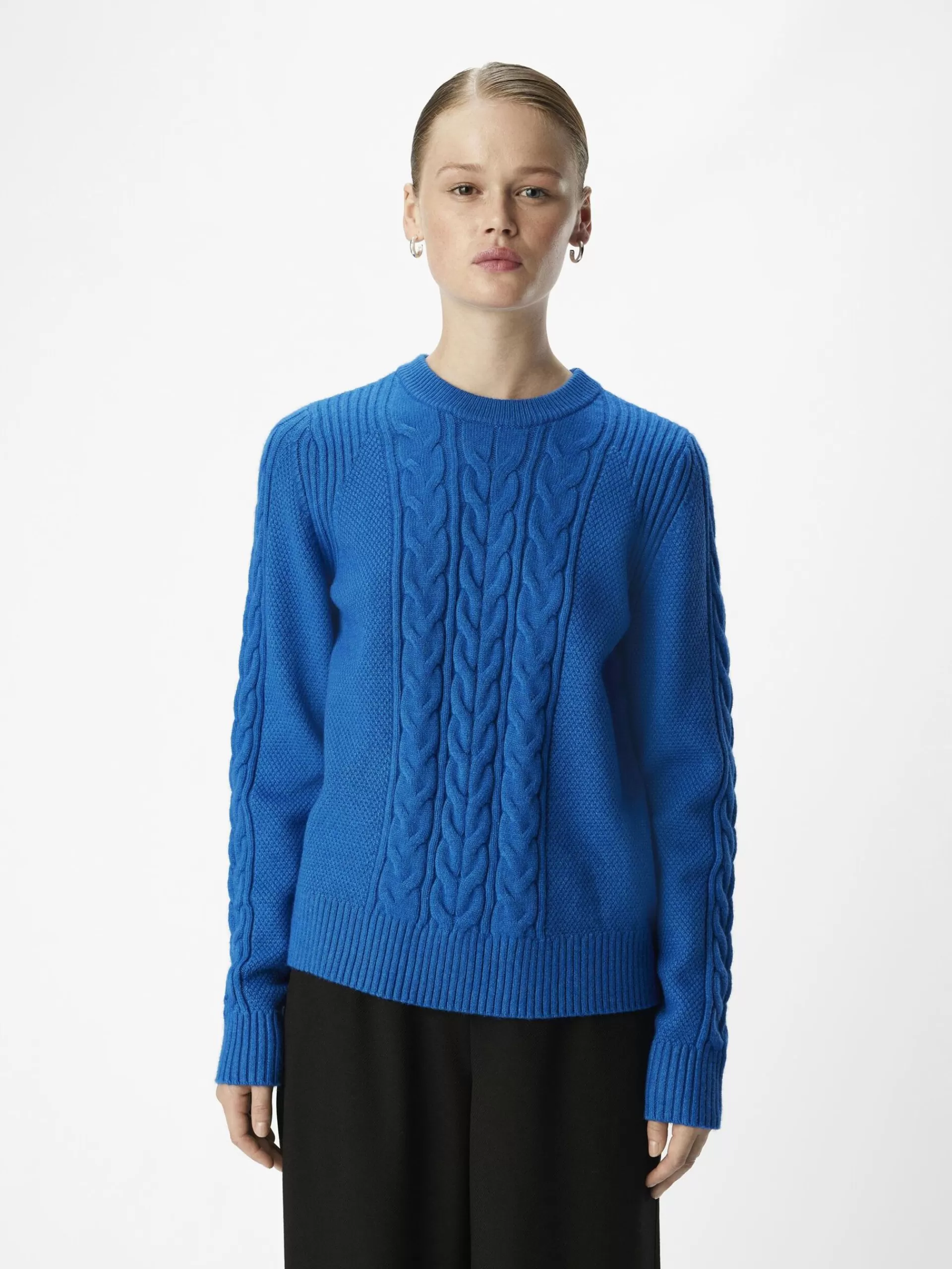 OBJECT STRIKKET PULLOVER
