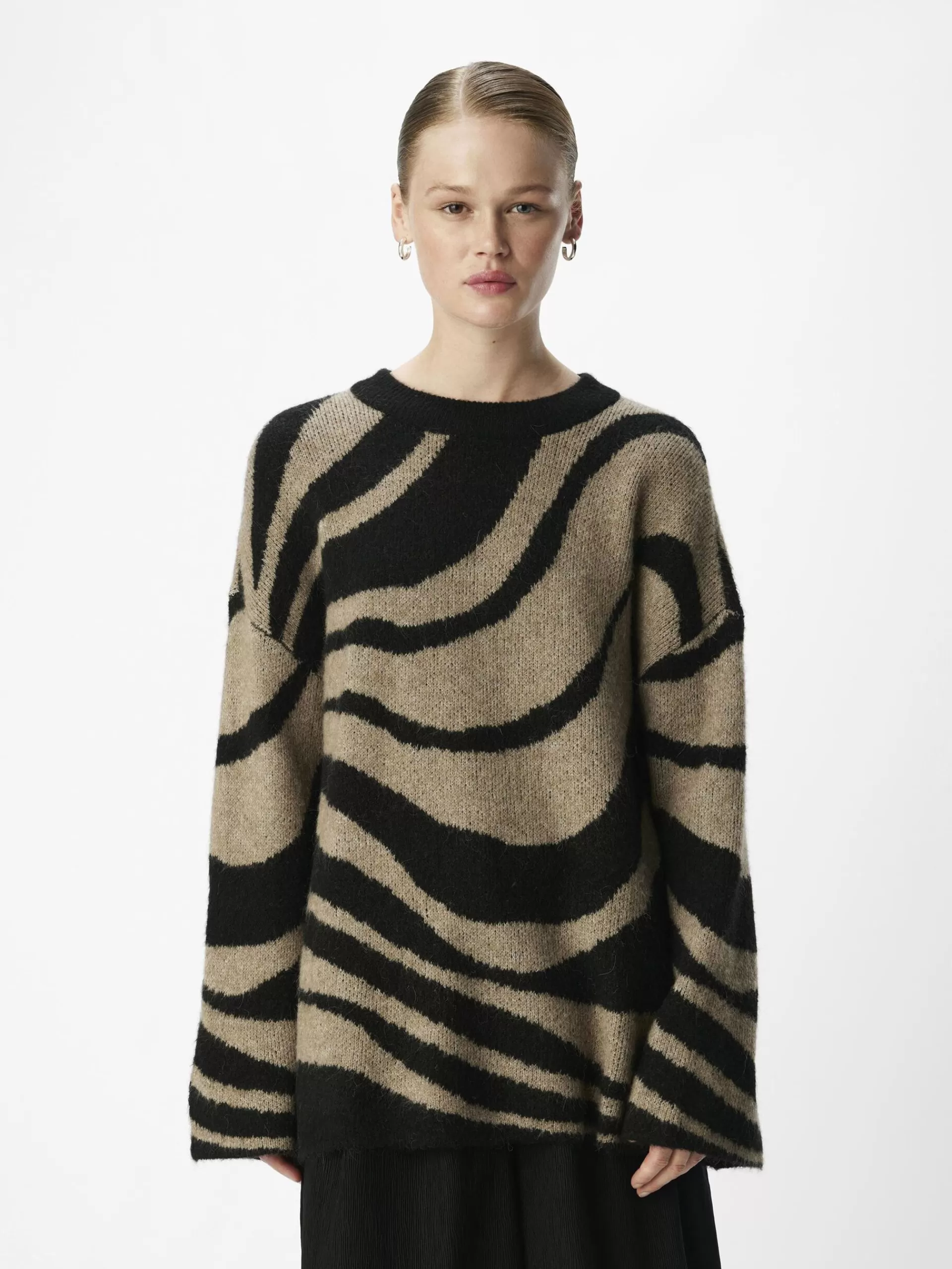 OBJECT STRIKKET PULLOVER