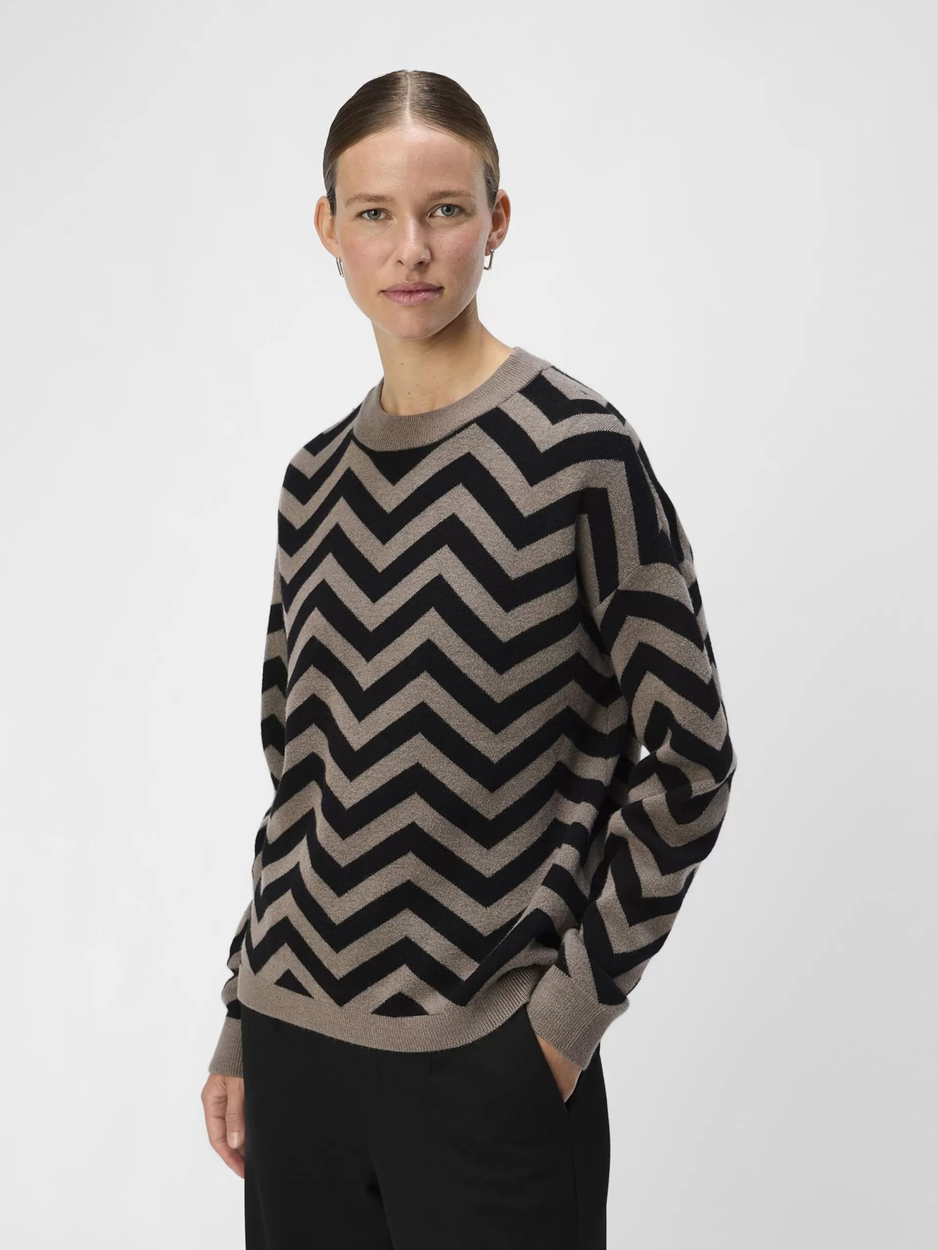 OBJECT STRIKKET PULLOVER