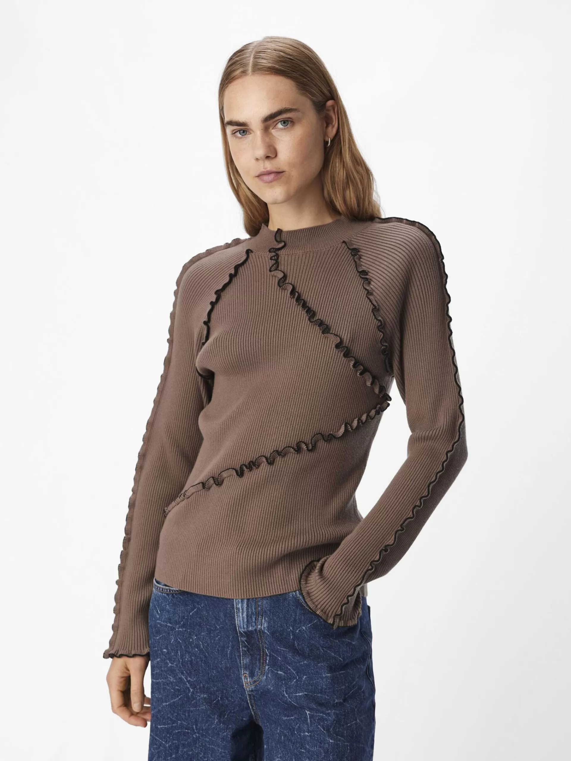 OBJECT STRIKKET PULLOVER