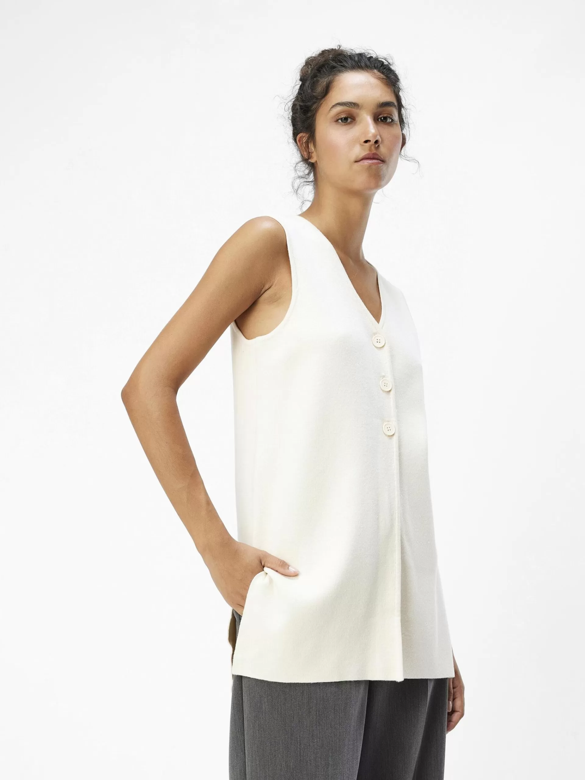 OBJECT STRIKKET VEST